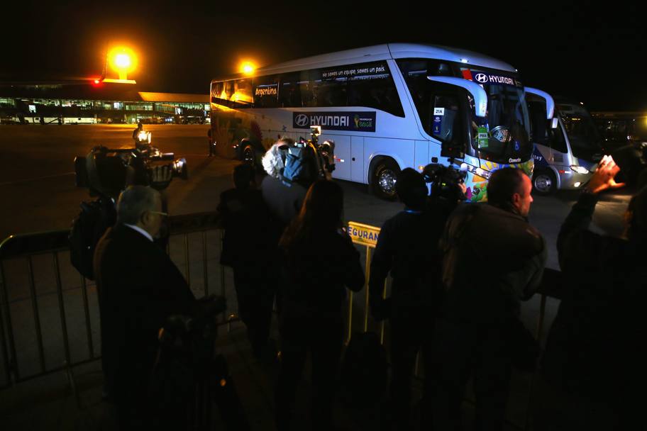 Il bus dell&#39;Argentia lascia lo scalo. Reuters